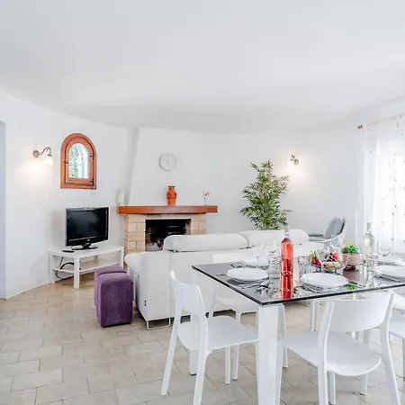 Villa Villa Luisa By Interhome